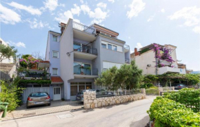 Awesome apartment in Podstrana with WiFi and 2 Bedrooms